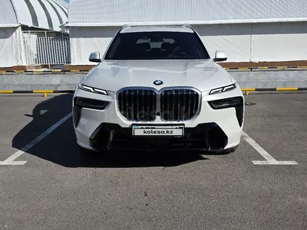 BMW X7 2023 года за 50 000 000 тг. в Шымкент – фото 2