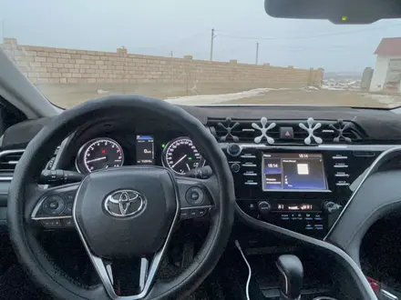 Toyota Camry 2019 года за 12 000 000 тг. в Актау – фото 11