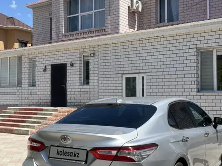 Toyota Camry 2019 года за 12 000 000 тг. в Актау – фото 16