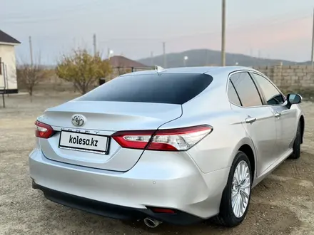 Toyota Camry 2019 года за 12 000 000 тг. в Актау – фото 8