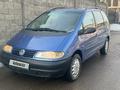 Volkswagen Sharan 1995 года за 2 350 000 тг. в Алматы