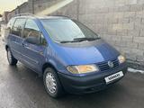 Volkswagen Sharan 1995 года за 2 350 000 тг. в Алматы – фото 2