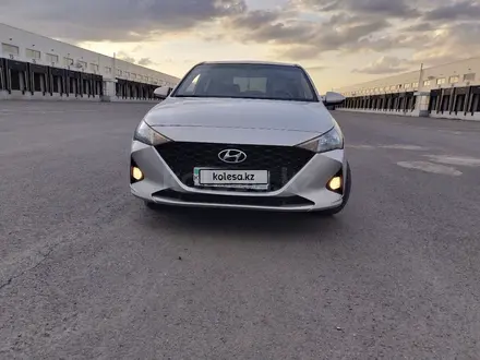 Hyundai Accent 2020 года за 6 400 000 тг. в Караганда – фото 2