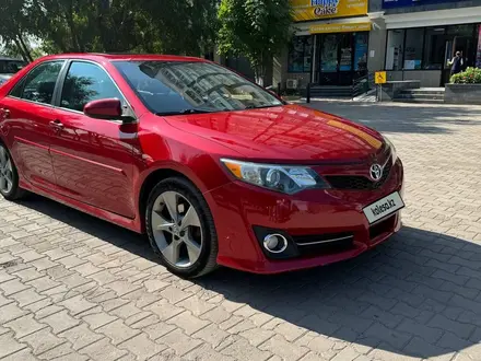 Toyota Camry 2013 года за 6 000 000 тг. в Актобе – фото 9