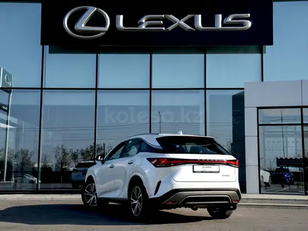 Lexus RX 350 2023 года за 31 800 000 тг. в Кызылорда – фото 2