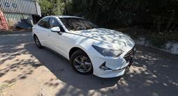 Hyundai Sonata 2022 года за 7 400 000 тг. в Алматы – фото 2