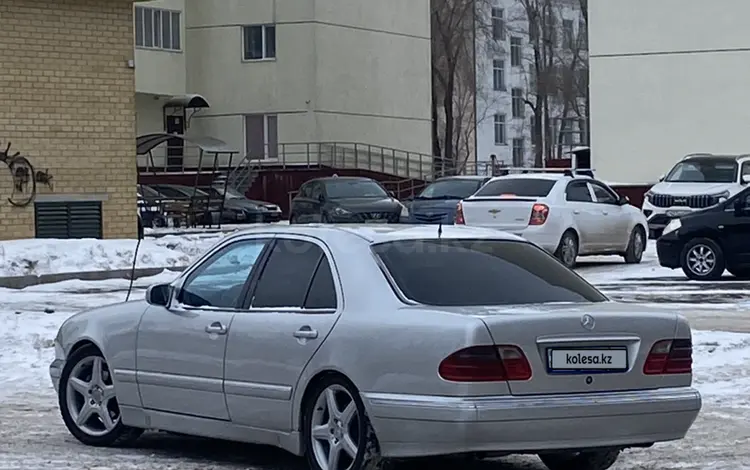 Mercedes-Benz E 320 2000 года за 4 000 000 тг. в Астана