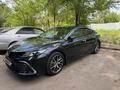 Toyota Camry 2023 года за 17 300 000 тг. в Экибастуз – фото 2