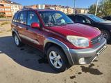 Toyota RAV4 2004 годаfor3 350 000 тг. в Актобе