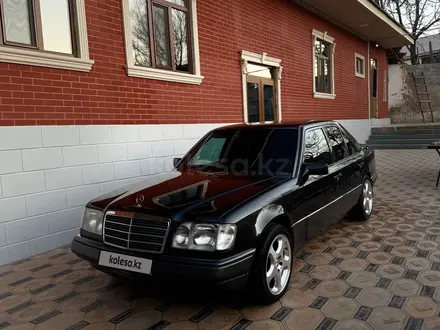 Mercedes-Benz E 280 1993 года за 3 800 000 тг. в Шымкент