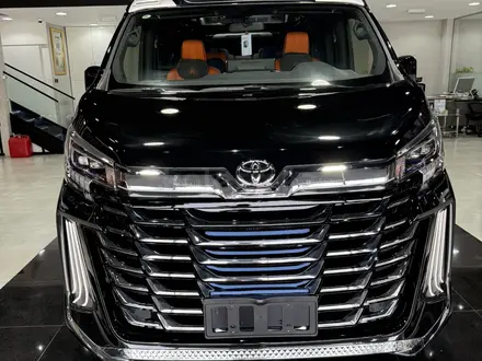 Toyota Hiace 2025 года за 65 000 000 тг. в Астана