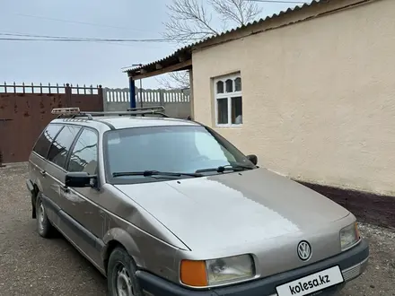 Volkswagen Passat 1992 года за 1 100 000 тг. в Саудакент – фото 2