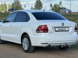 Volkswagen Polo 2016 года за 3 800 000 тг. в Актобе – фото 2