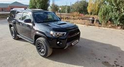 Toyota 4Runner 2018 года за 18 600 000 тг. в Актобе