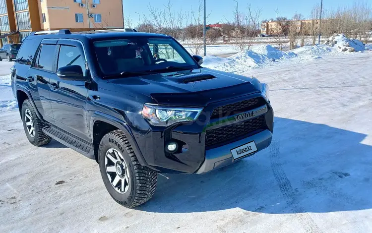 Toyota 4Runner 2018 года за 19 700 000 тг. в Актобе