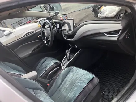 Chevrolet Onix 2024 года за 5 500 000 тг. в Караганда – фото 7