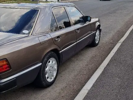 Mercedes-Benz E 200 1993 года за 1 799 999 тг. в Алматы