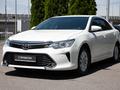 Toyota Camry 2017 года за 10 790 000 тг. в Алматы – фото 2