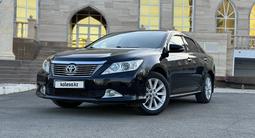 Toyota Camry 2012 года за 9 300 000 тг. в Уральск – фото 2