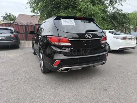 Hyundai Santa Fe 2018 года за 9 500 000 тг. в Алматы – фото 6