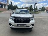 Toyota Land Cruiser Prado 2022 года за 27 350 000 тг. в Актобе – фото 2