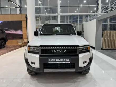 Toyota Land Cruiser Prado Luxe+ 2025 года за 52 390 000 тг. в Атырау – фото 2
