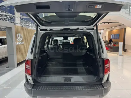 Toyota Land Cruiser Prado Luxe+ 2025 года за 52 390 000 тг. в Атырау – фото 15