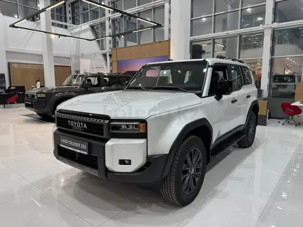 Toyota Land Cruiser Prado Luxe+ 2025 года за 52 390 000 тг. в Атырау