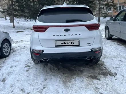 Kia Sportage 2021 года за 12 500 000 тг. в Усть-Каменогорск – фото 2