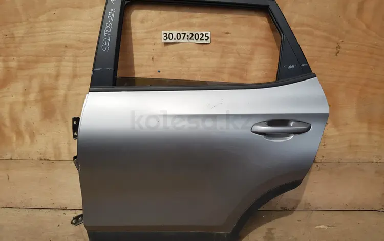 ДВЕРЬ ЗАДНЯЯ ЛЕВАЯ KIA SELTOS (б/у оригинал) за 1 000 тг. в Алматы