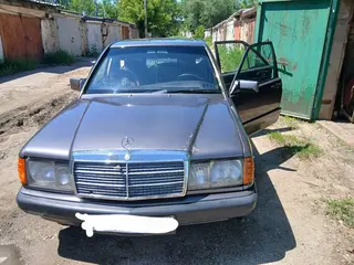 Mercedes-Benz 190