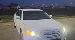 Toyota Camry 2007 года за 5 100 000 тг. в Атырау – фото 2