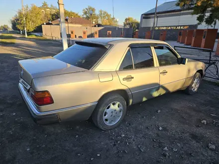 Mercedes-Benz E 200 1990 года за 1 200 000 тг. в Иртышск – фото 8