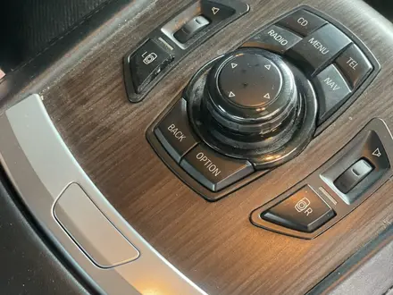 BMW 750 2011 года за 9 000 000 тг. в Алматы – фото 13