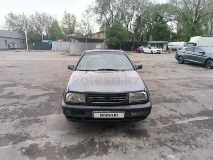 Volkswagen Vento 1995 года за 1 350 000 тг. в Алматы – фото 2