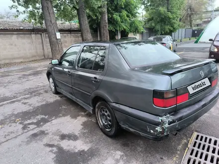 Volkswagen Vento 1995 года за 1 350 000 тг. в Алматы – фото 6