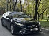 Toyota Camry 2019 года за 13 900 000 тг. в Алматы – фото 5
