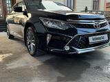 Toyota Camry 2017 года за 14 200 000 тг. в Шымкент