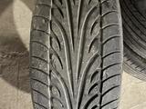 Пара летниш шин Dunlop один 245 45 R18 второй 265 40 R18 за 45 000 тг. в Алматы