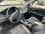 Toyota Camry 2017 года за 7 500 000 тг. в Жанаозен – фото 4