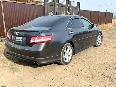 Toyota Camry 2011 года за 3 800 000 тг. в Уральск – фото 6