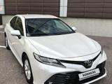 Toyota Camry 2018 года за 14 200 000 тг. в Караганда – фото 3