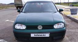 Volkswagen Golf 2002 года за 2 700 000 тг. в Сарань – фото 3