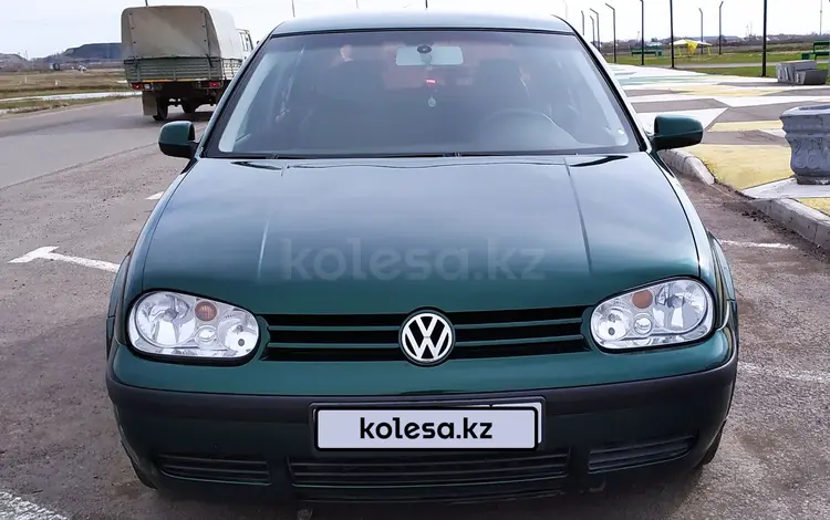Volkswagen Golf 2002 годаүшін2 700 000 тг. в Караганда