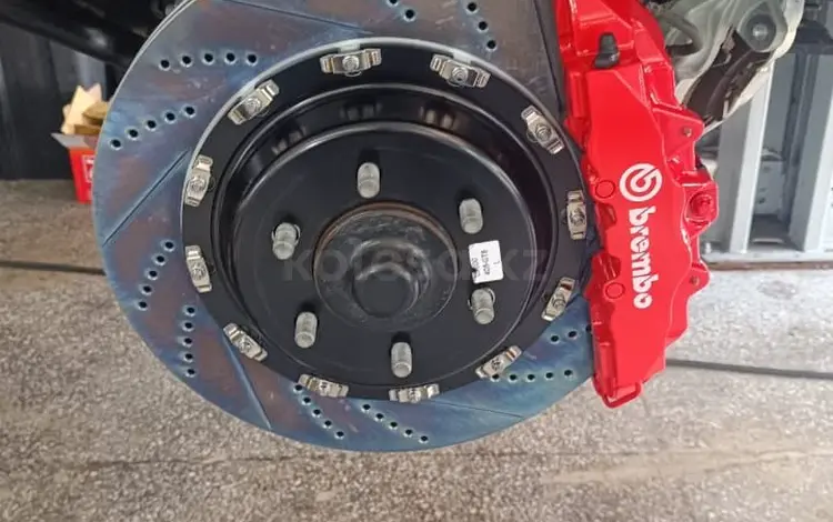 Тормозная система brembo 6+4 potfor1 200 000 тг. в Алматы