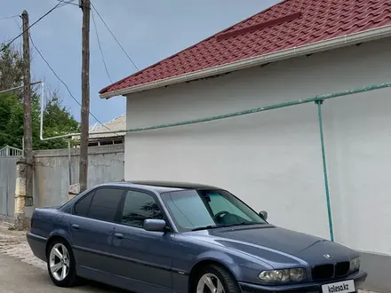 BMW 728 2000 года за 3 200 000 тг. в Тараз