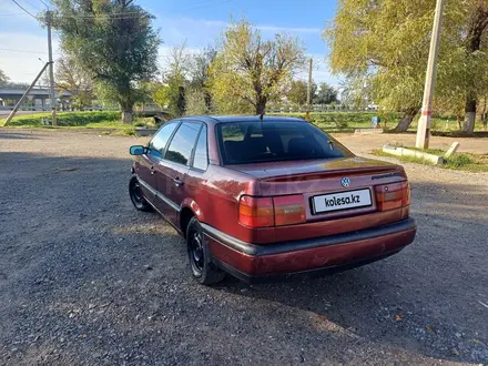 Volkswagen Passat 1995 года за 1 300 000 тг. в Тараз – фото 6