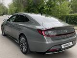 Hyundai Sonata 2021 года за 14 200 000 тг. в Алматы – фото 4