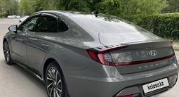 Hyundai Sonata 2021 года за 14 350 000 тг. в Алматы – фото 4