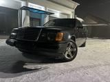 Mercedes-Benz E 260 1991 годаfor950 000 тг. в Караганда – фото 3